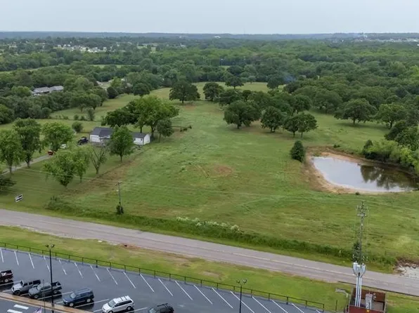 42501 Garretts Lake Rd, Shawnee, OK 74804