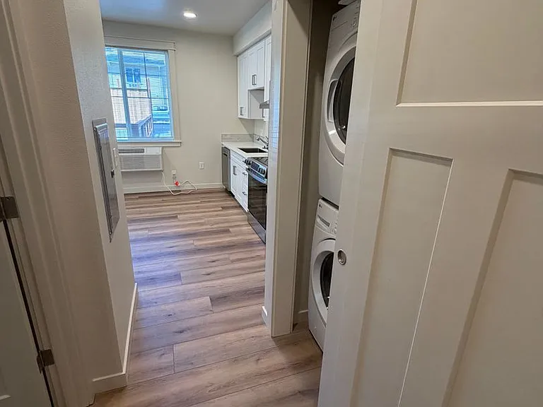 Lincoln St. Apartments — Photo 27