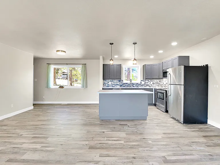 91 Sun Way — Photo 4