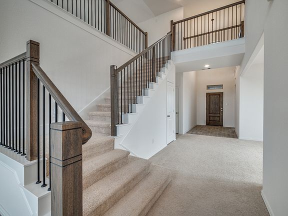 3rd image of 7608 S Oakleaf Trl