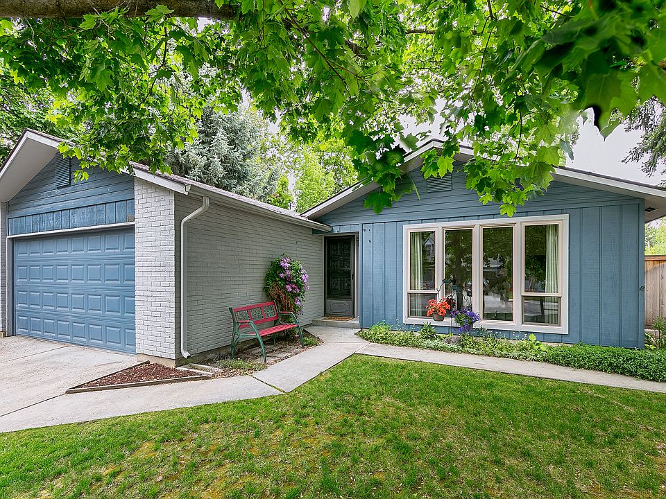 1st image of 3906 N Oak Park Pl