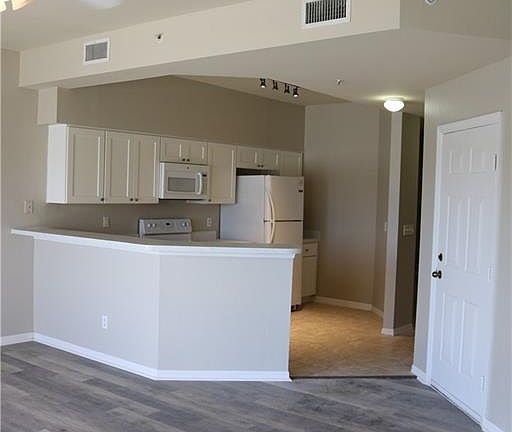 5th image of 4391 Cortina Cir APT 227
