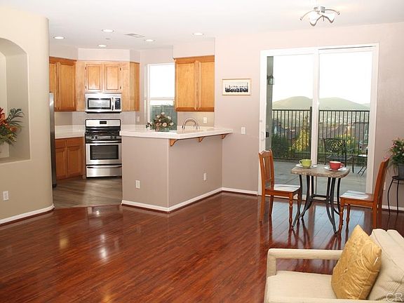 3rd image of 232 Aurora Ave