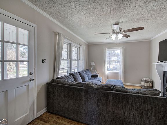 5th image of 92 S Avery Rd SW