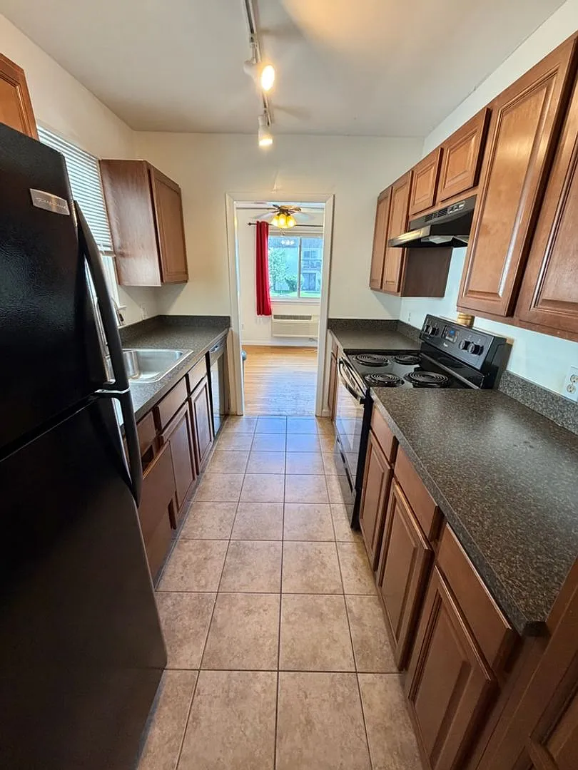Charming 1-Bedroom Condo in Convenient Fishkill Location — Photo 2
