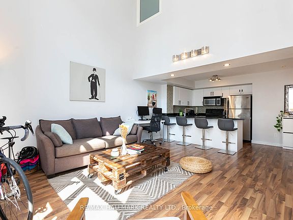 3rd image of 21 Earl St #314