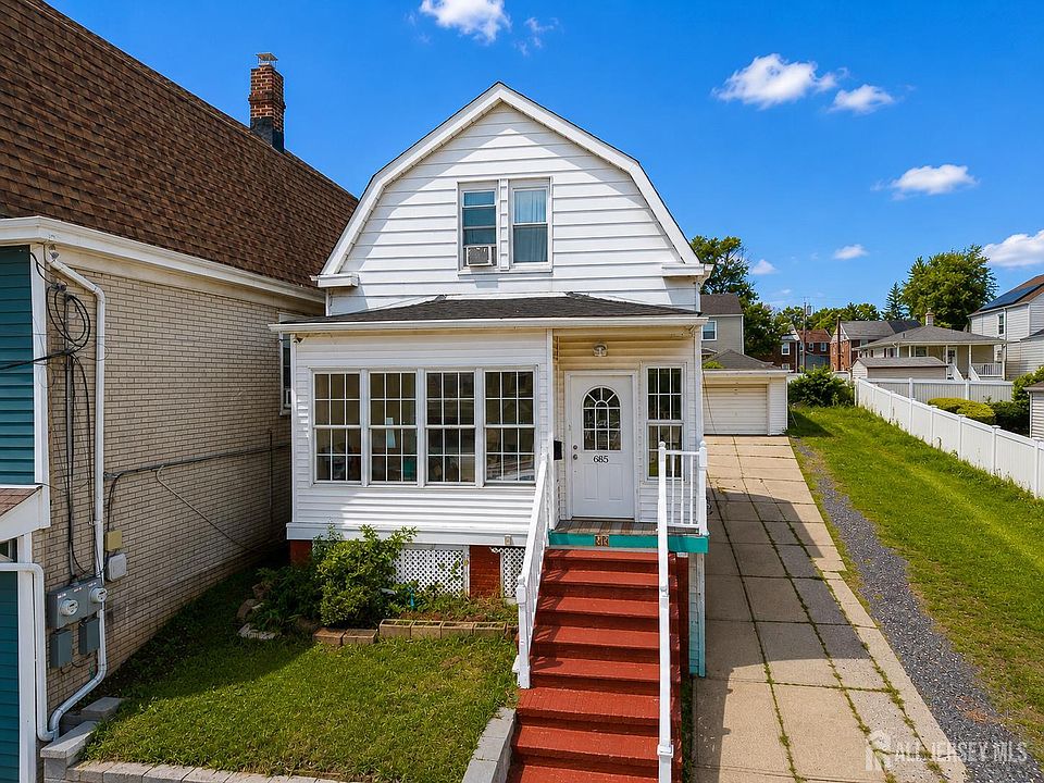 1st image of 685 Raritan Ave