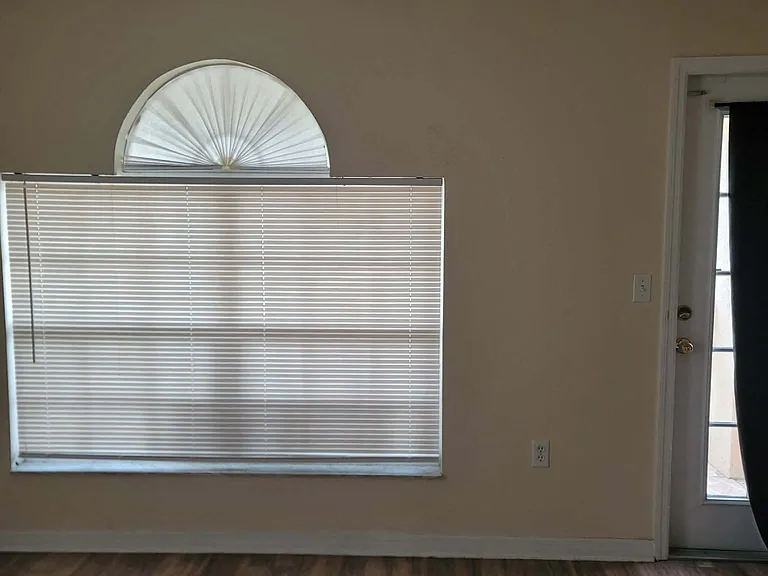 616 Lemon Ave #B — Photo 10