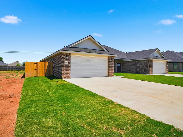 7933 Sawdust Trl — Photo 32