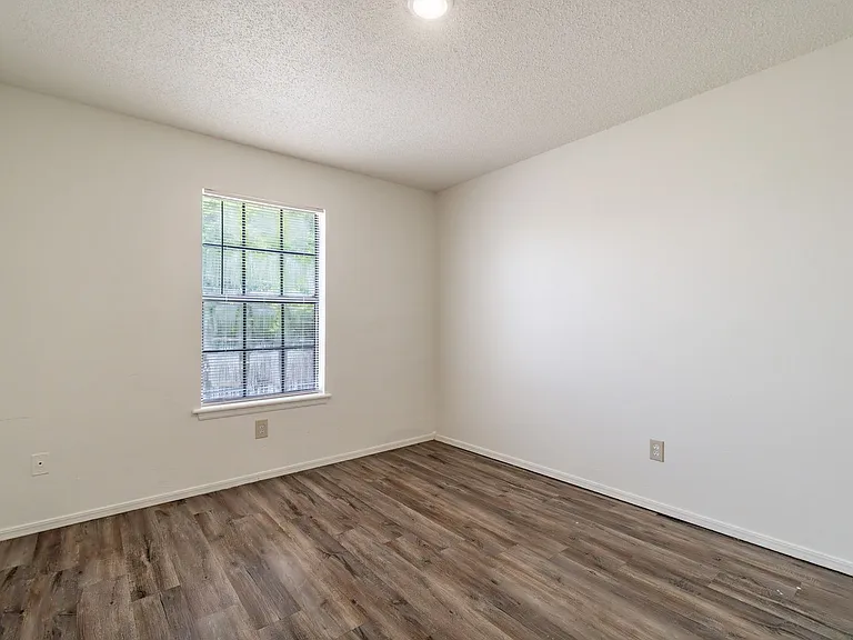 2020 Baldwin St #9 — Photo 8
