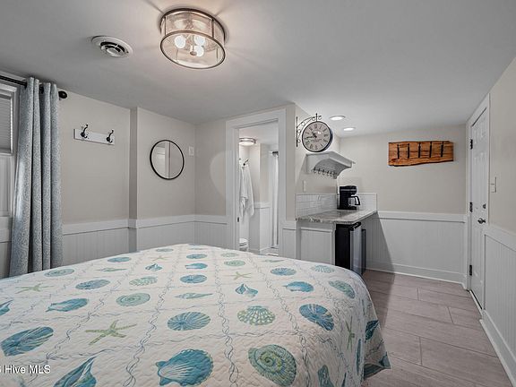 3rd image of 2307 Ocean Drive