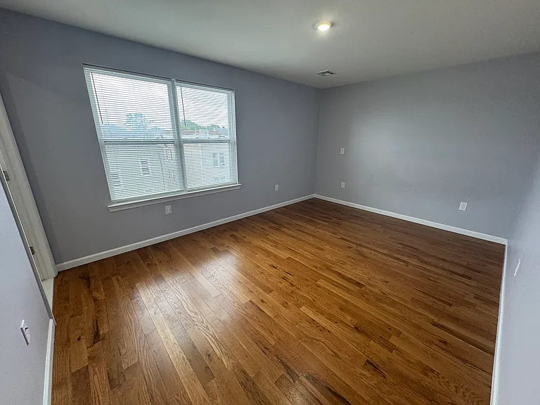301 N 13th St #2 — Photo 24