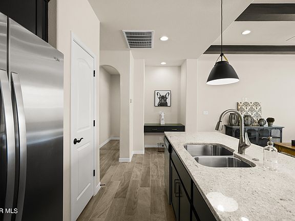 5th image of 525 Paseo Dulce Ave