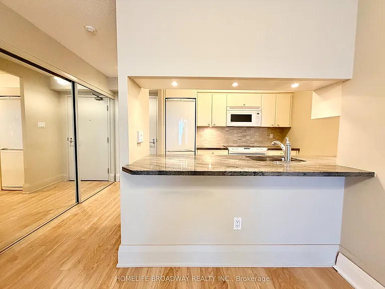 1055 Bay St #1908 — Photo 6