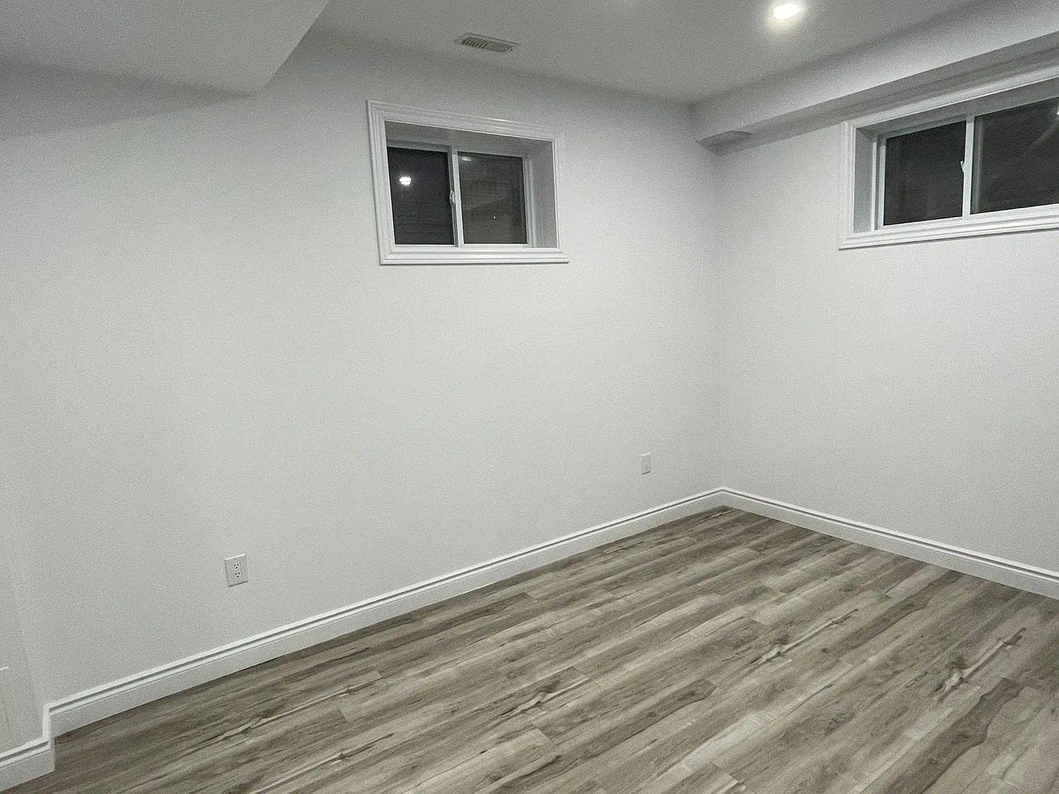 1 bed, 300 sqft, $1,400 — Photo 4