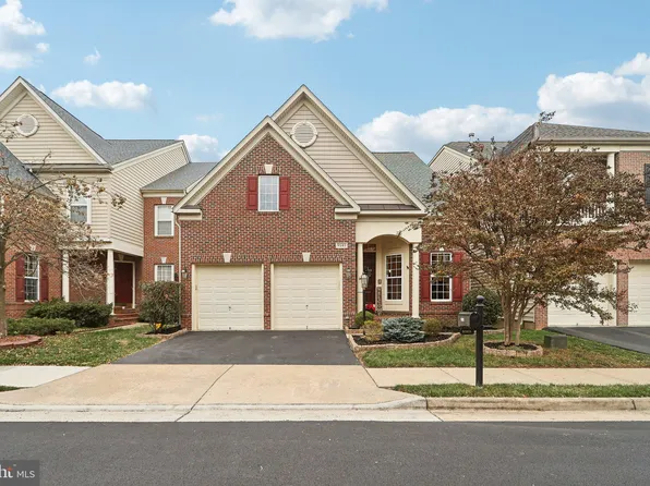 9583 Linnett Hill Dr, Lorton, VA 22079