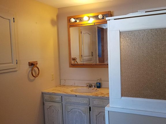 3rd image of 28 Erin Pl