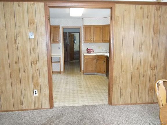 5th image of 227 Quail Ln N