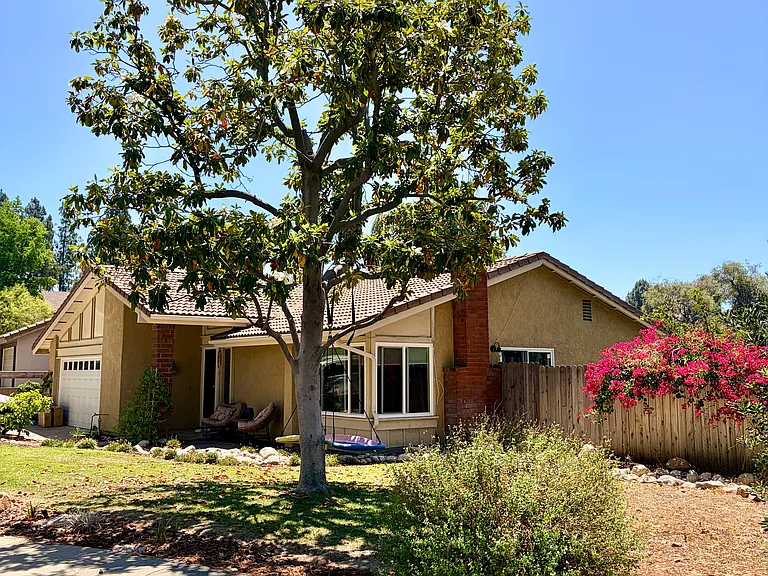 2466 Michigan Dr — Photo 15