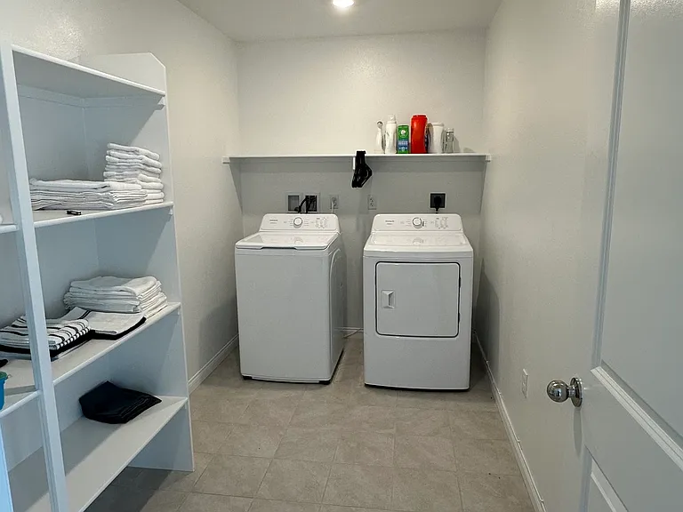 Common Space: Laundry Room