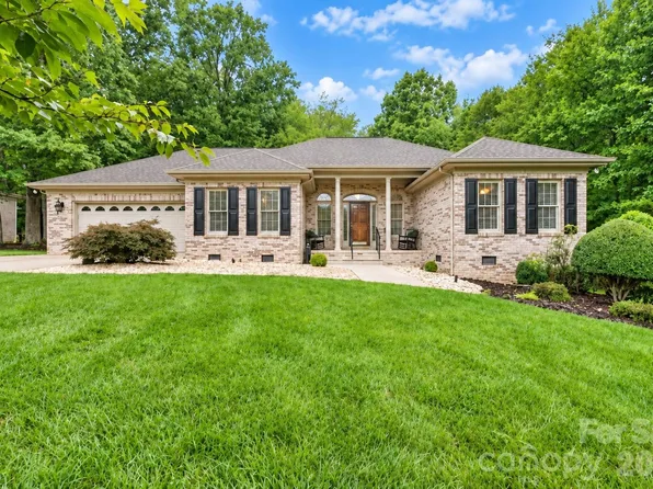 55 Wittenburg Springs Dr, Taylorsville, NC 28681