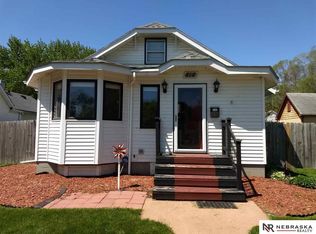 818 S 49th Ave, Omaha, NE 68106