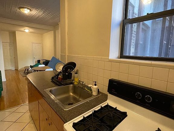 3rd image of 197 7th Ave APT 2L