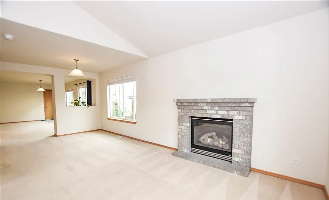 3 bed, 2.5 bath, 1868 sqft, $2,695 — Photo 4