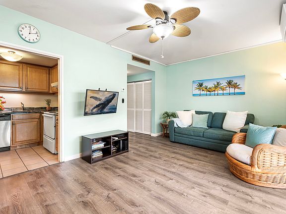 3rd image of 75-5719 Alii Dr APT 220