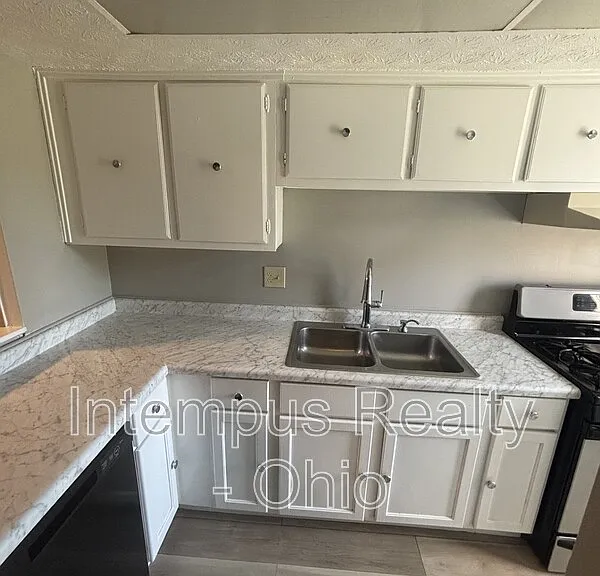 10 King Arthur Ct — Photo 8