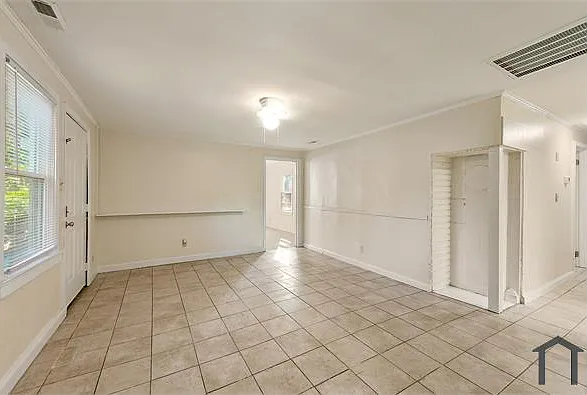 5745 Holland St — Photo 20
