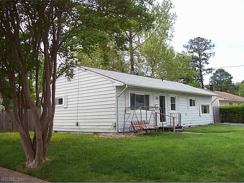 1st image of 1313 River Oaks Dr