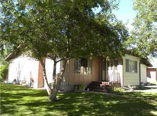 905 1st St W, Roundup, MT 59072