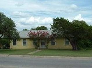 710 Jackson Rd, Kerrville, TX 78028