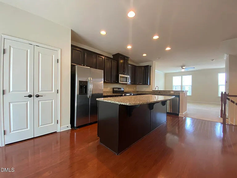 645 Berry Chase Way — Photo 16
