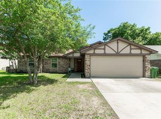 1612 Richmond Dr, Bedford, TX 76022