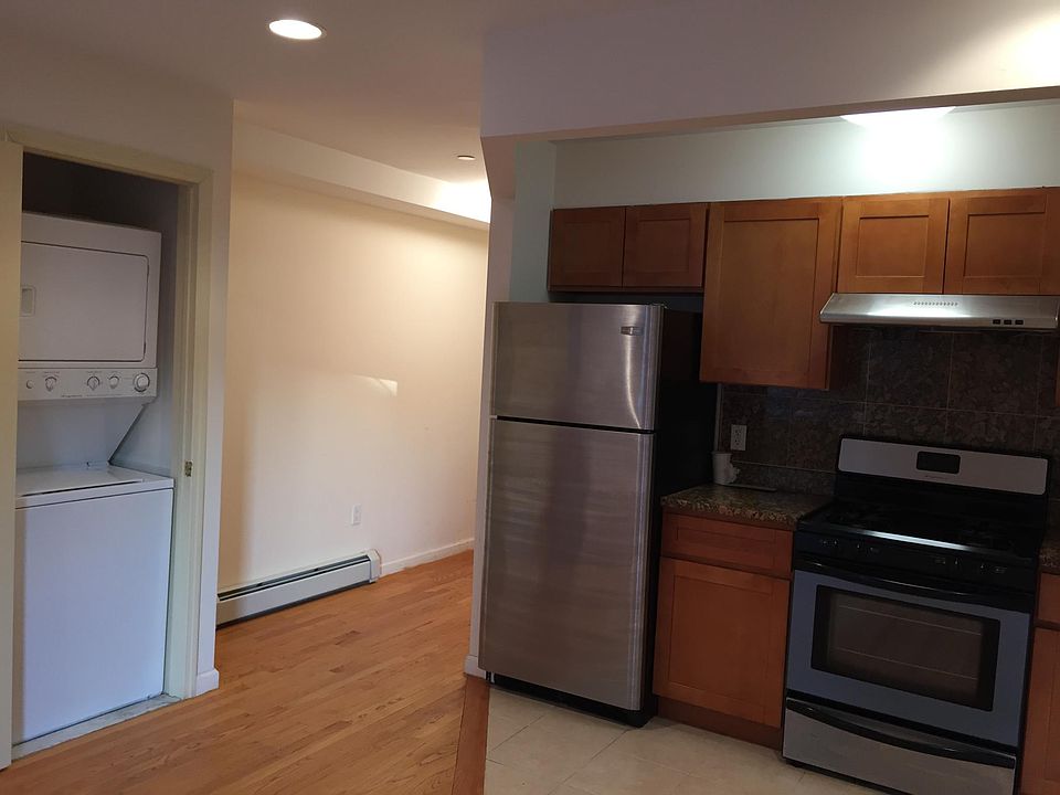 1st image of 14105 Cherry Ave