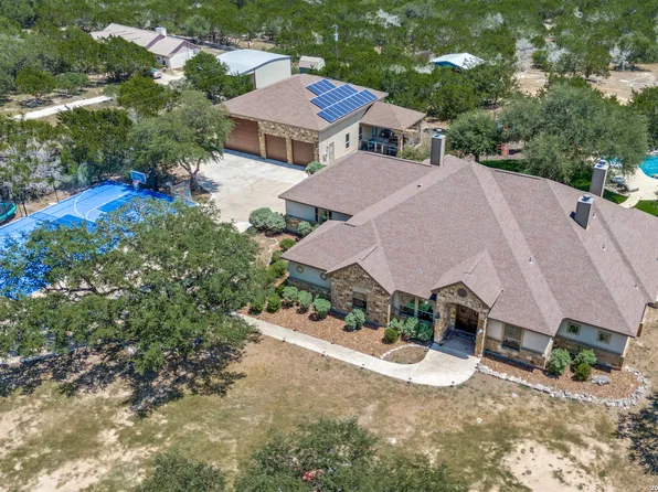 114 Hoskins Trail, Boerne, TX 78006