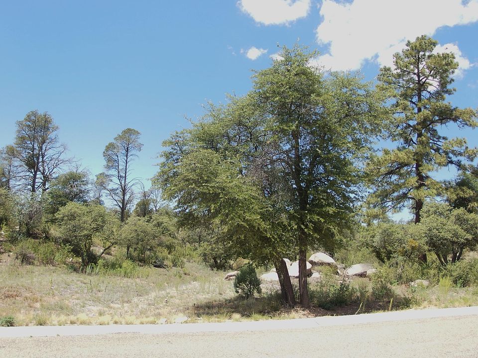 1st image of 945 Estrella Ct
