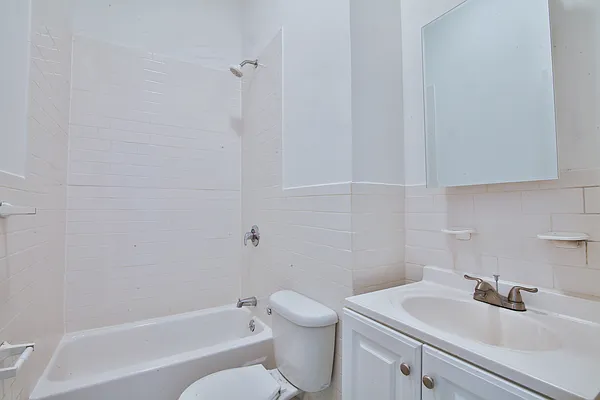 Rented by Platinum Properties | media 17