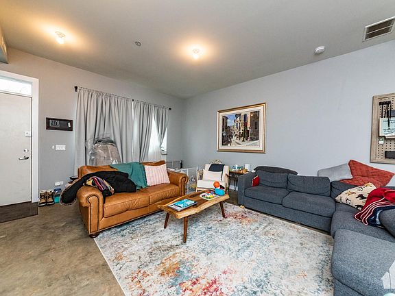 5th image of 2639 N Hamlin Ave #26F