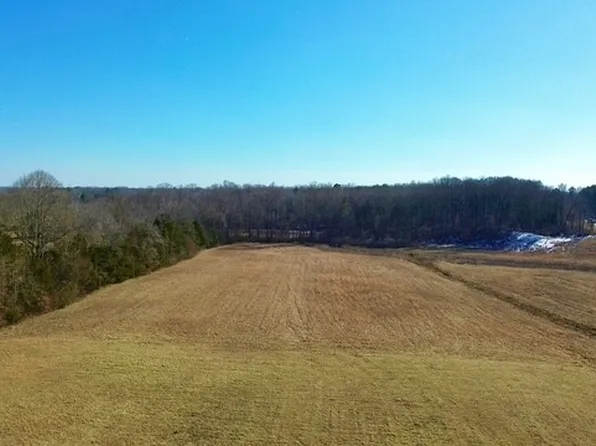 641 N, Camden, TN 38320