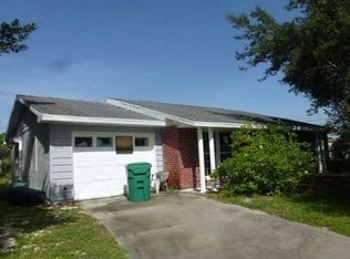 672 Edgemere St, Port Charlotte, FL 33948