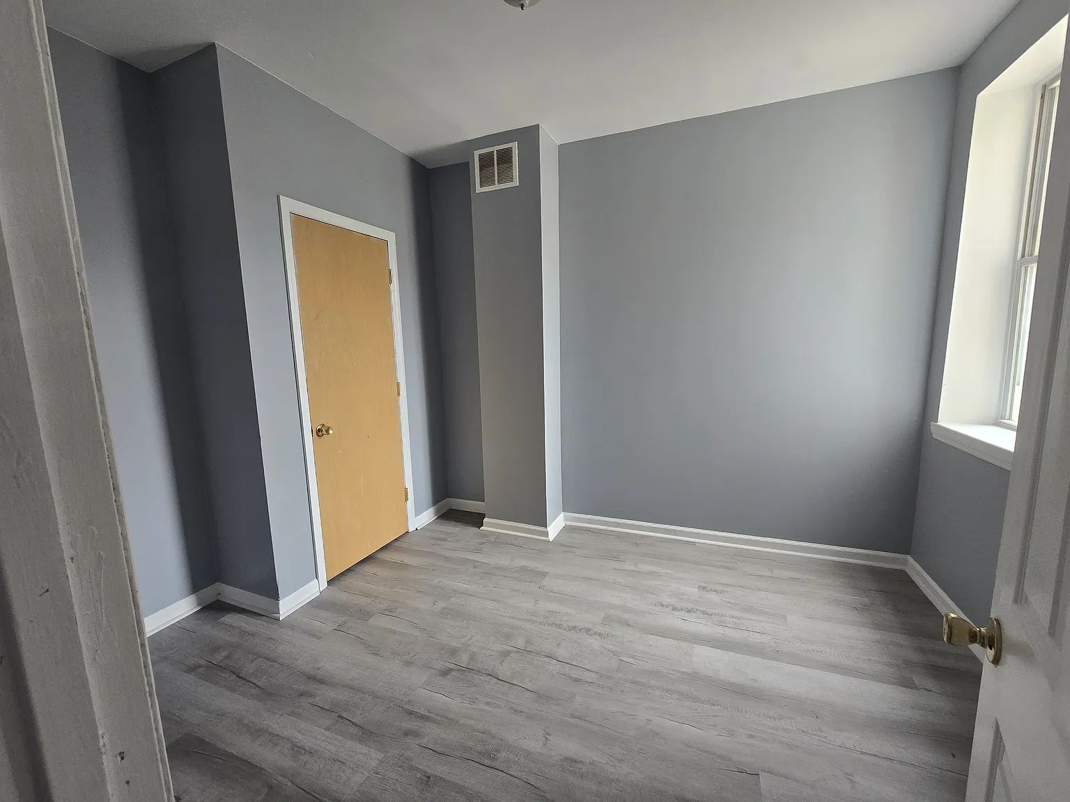 3 bed, 1056 sqft, $1,650 — Photo 4