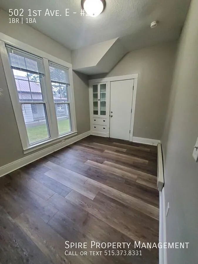 Conveniently located 1 bed unit with great natural light with a $99 deposit special! — Photo 1