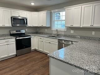 3rd image of 501 7th St