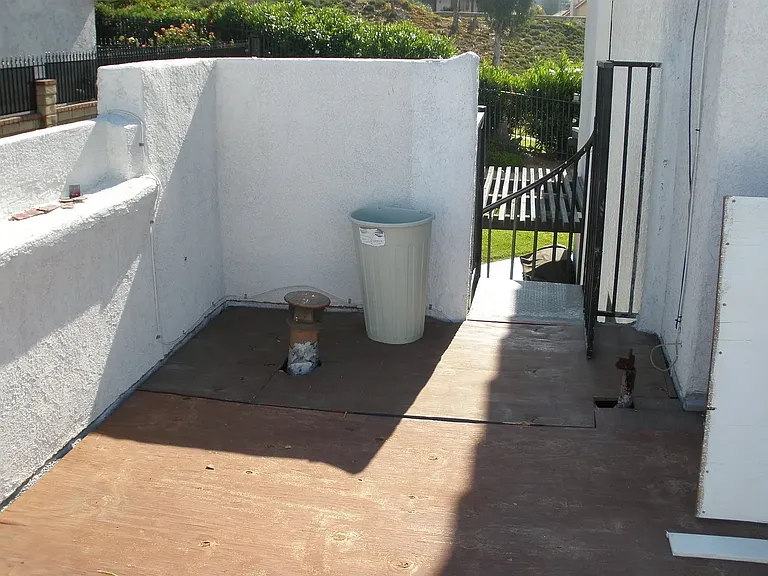 832 Adelita St — Photo 4