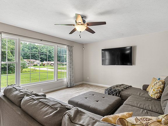 3rd image of 2269 Impalla Dr