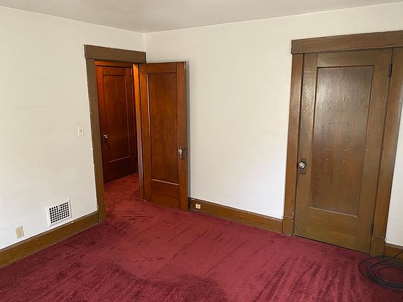 5th image of 68 E Earle Ave