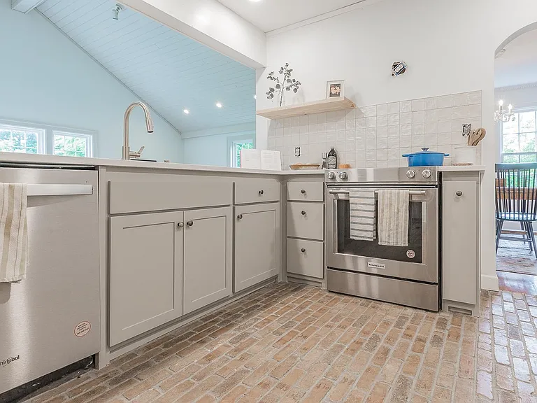3825 Mission View Ave — Photo 8
